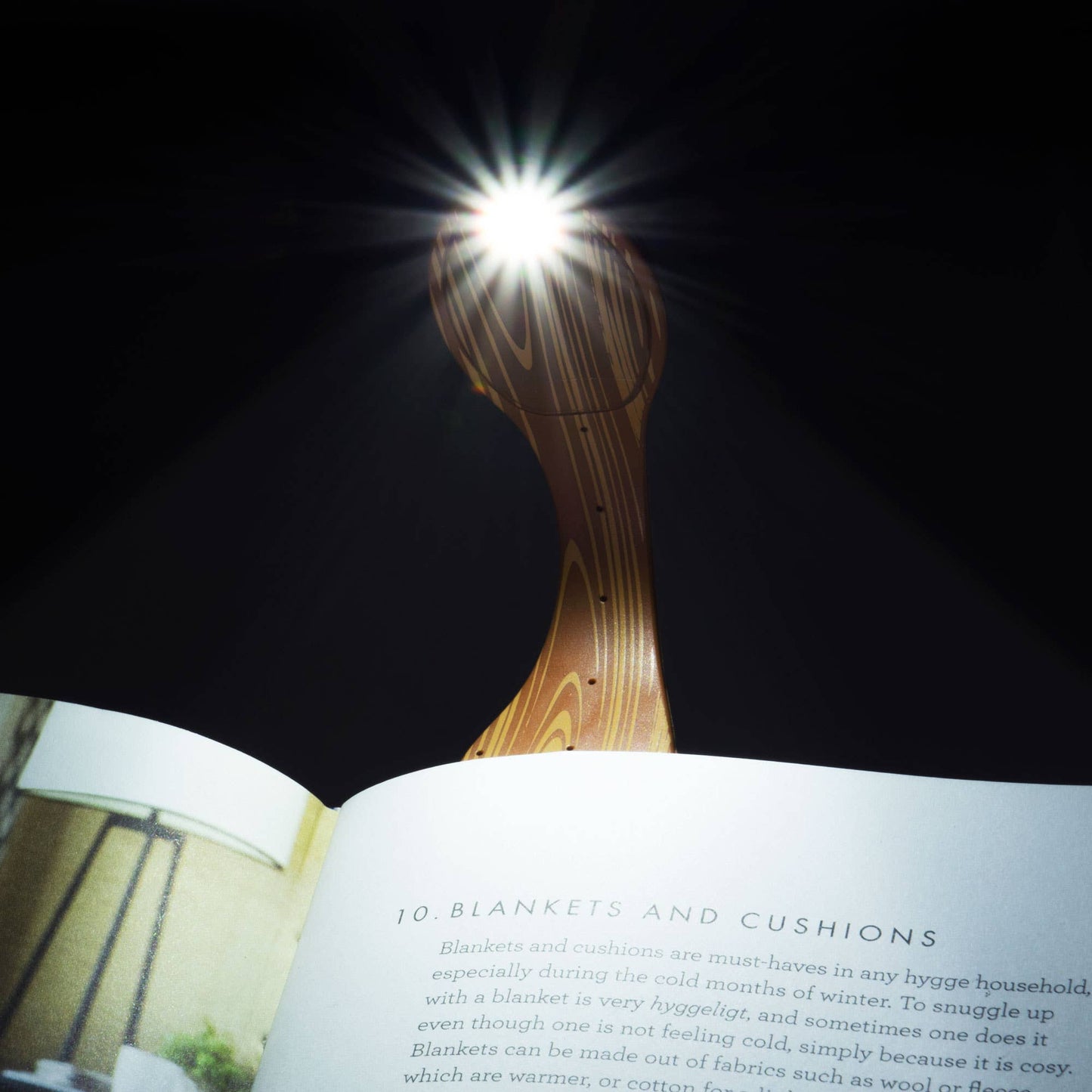 Thinking Gifts Company Ltd (UK) Flexilight Bookmark & Booklight - Wood