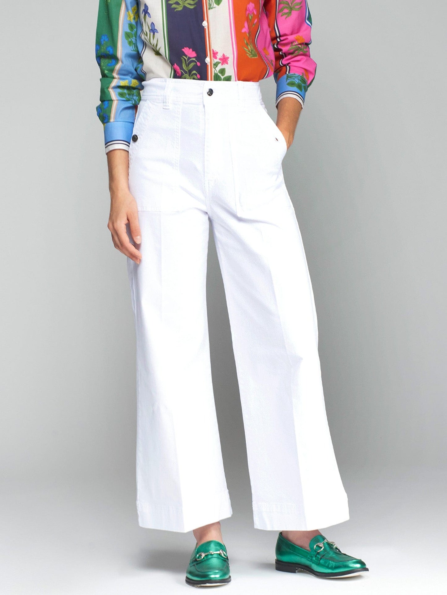 Vilagallo White Cropped Trousers – High-Waisted Wide-Leg Pants with Side Pockets – Nellie & Dove