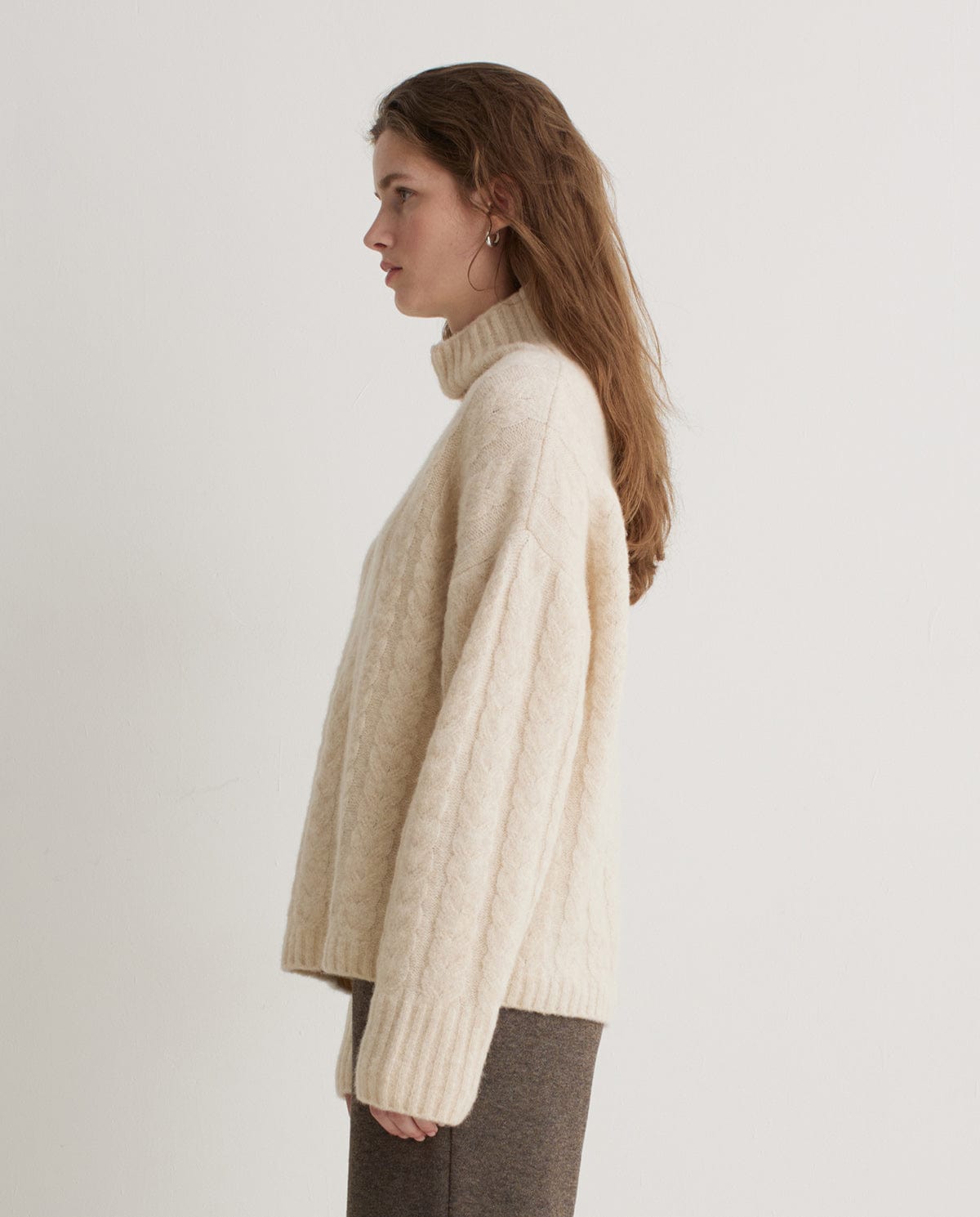 Yerse Knitwear Country Cable Knit Jumper in Cream