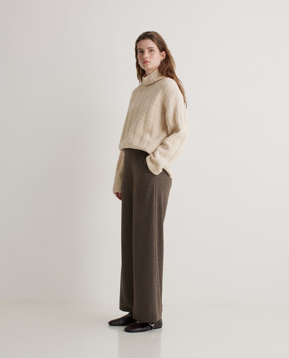 Yerse Trousers Alba Trousers in Mocha