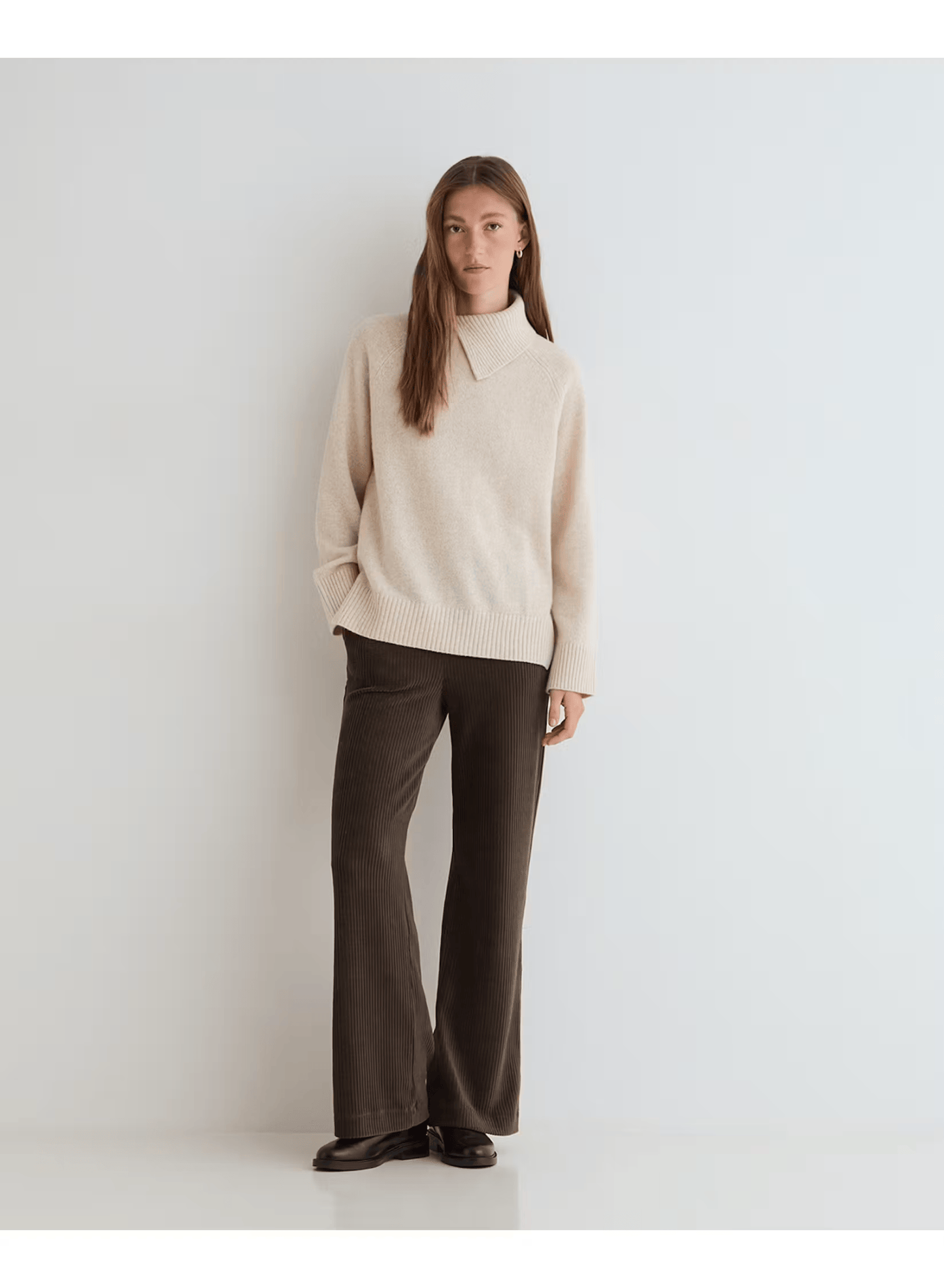 Yerse Trousers The Clara Wide-Leg Cord Trousers in Khaki