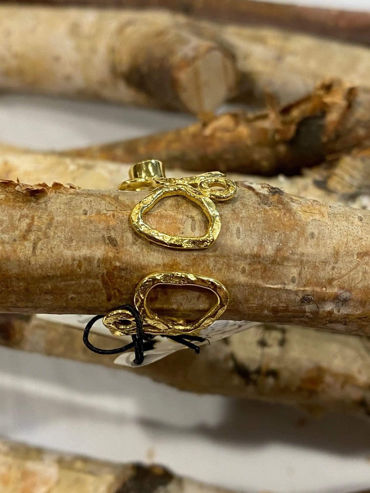 AZUNI LONDON Rings Thalia Small Gold Sculptural Ring in Labradorite