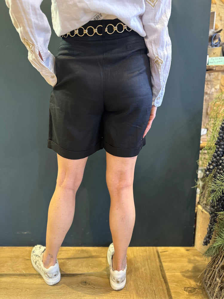 Haris Cotton Shorts Bermuda Shorts in Black Linen
